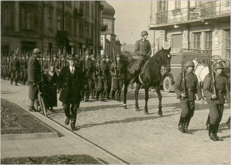 Nazi troops marching into Przemysl on Grunwaldska Street